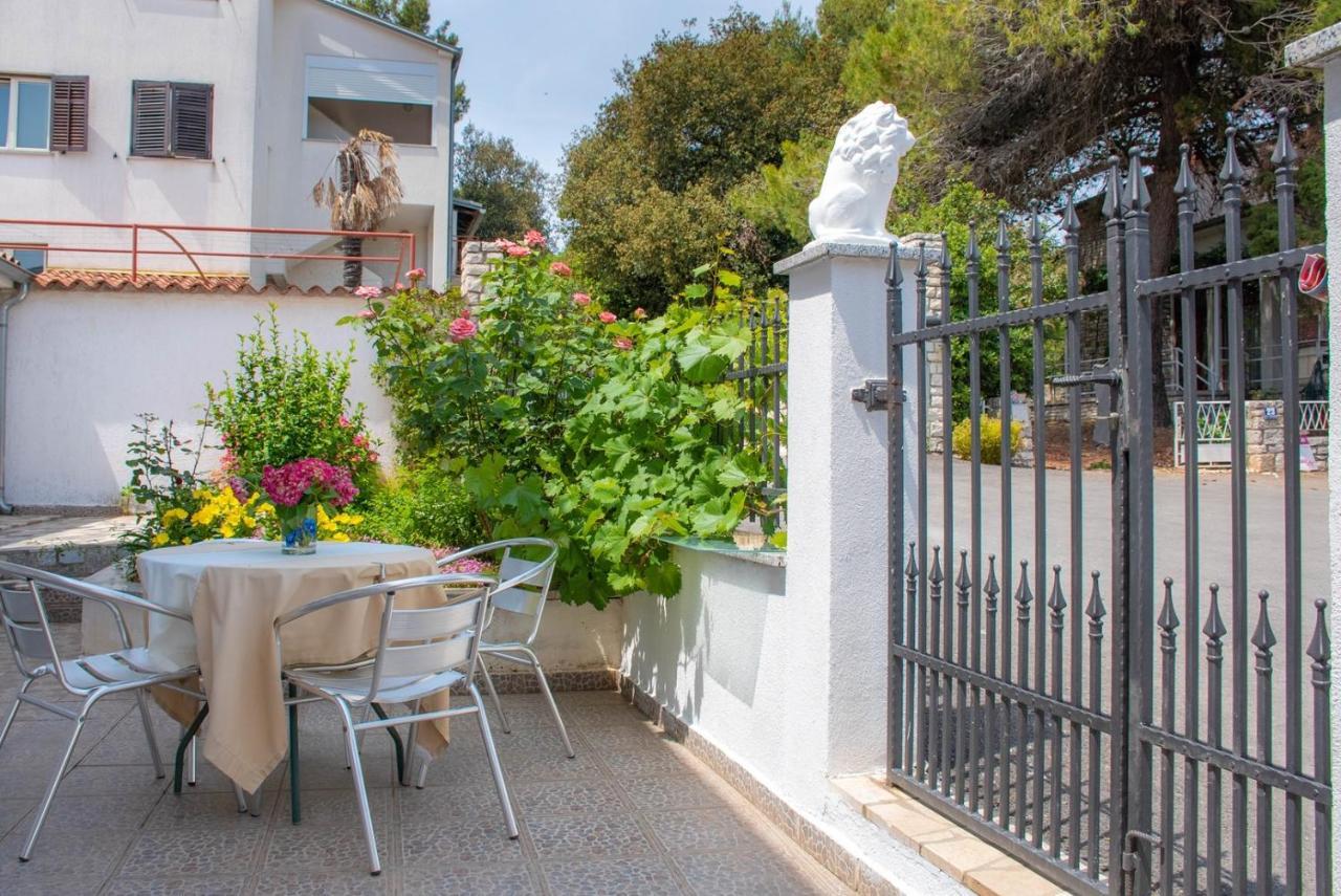 Apartments Betty Borik Rovinj Eksteriør billede
