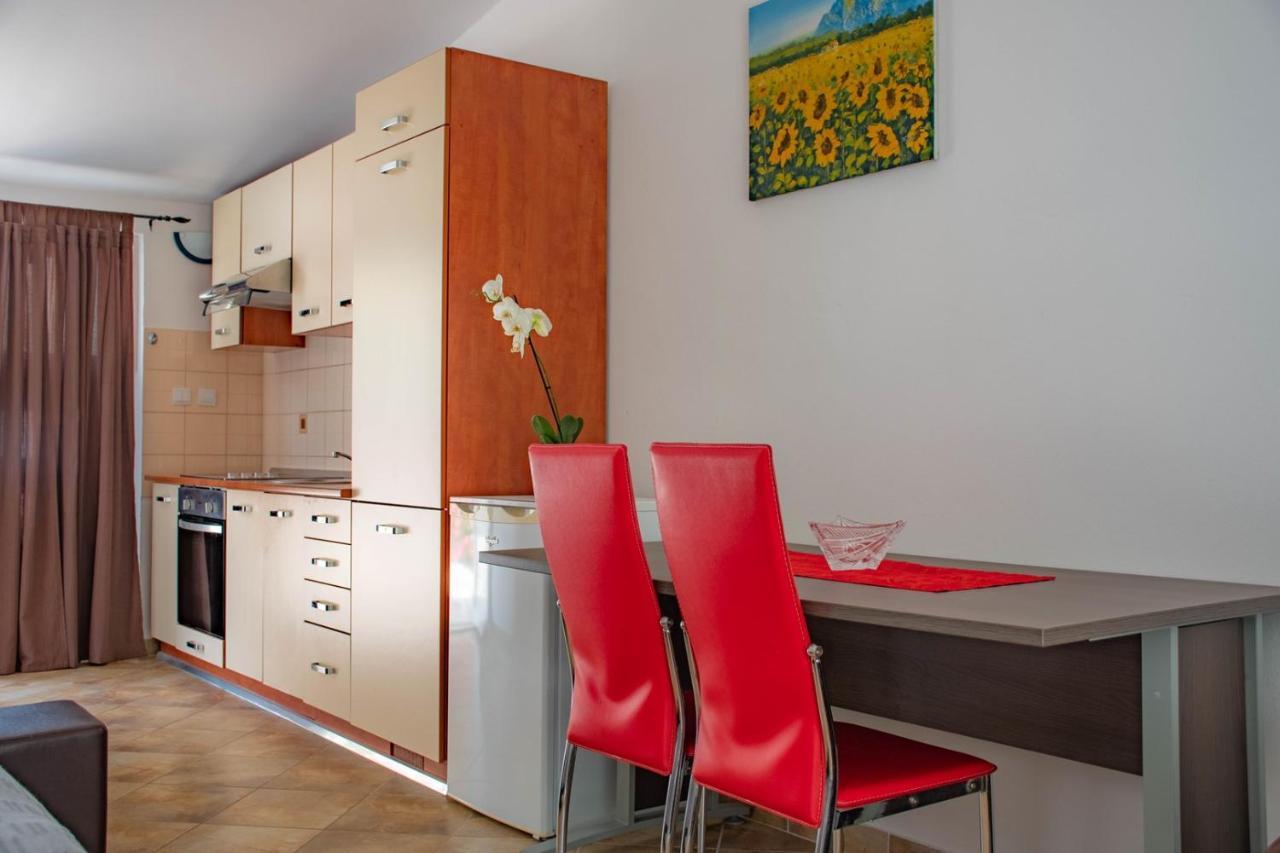 Apartments Betty Borik Rovinj Eksteriør billede